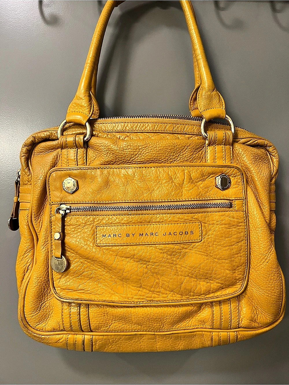 Marc by Marc Jacobs Totally Turnlock Quinn Satchel Leather Yellow
